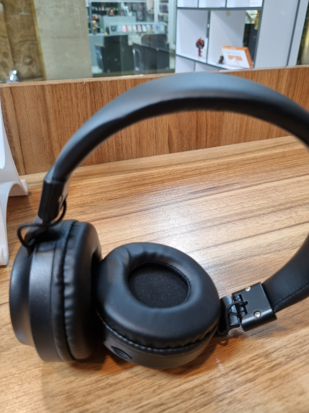 هدست بیسیم استودیویی حرفه ای AKZ33 رویگوشی - بلوتوث ۵.۳، درایور ۴۰mm HiFi، باتری ۲۳ ساعته استندبای